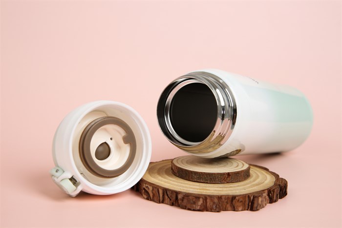 Bình giữ nhiệt inox 450 ml Delites K450B38 Màu Xanh lá