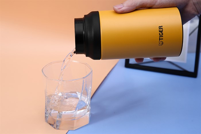 Bình giữ nhiệt inox 400 ml Tiger MCZ-S040YEV Màu Vàng