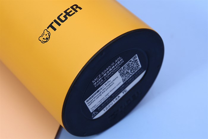 Bình giữ nhiệt inox 400 ml Tiger MCZ-S040YEV Màu Vàng