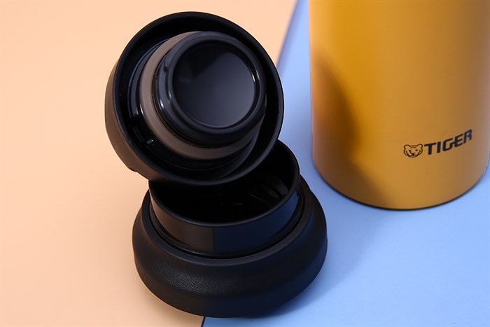 Bình giữ nhiệt inox 400 ml Tiger MCZ-S040YEV Màu Vàng