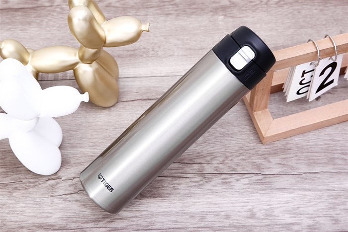 Bình giữ nhiệt inox 600 ml Tiger MMJ-A601XCV Màu Xám