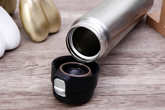 Bình giữ nhiệt inox 600 ml Tiger MMJ-A601XCV Màu Xám