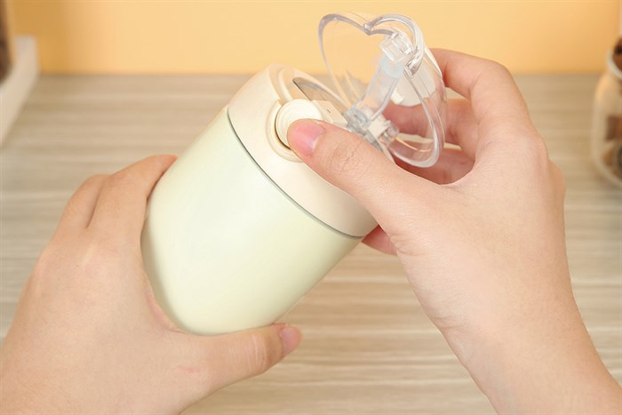 Bình giữ nhiệt inox 320 ml Delites TH6002 Màu Trắng