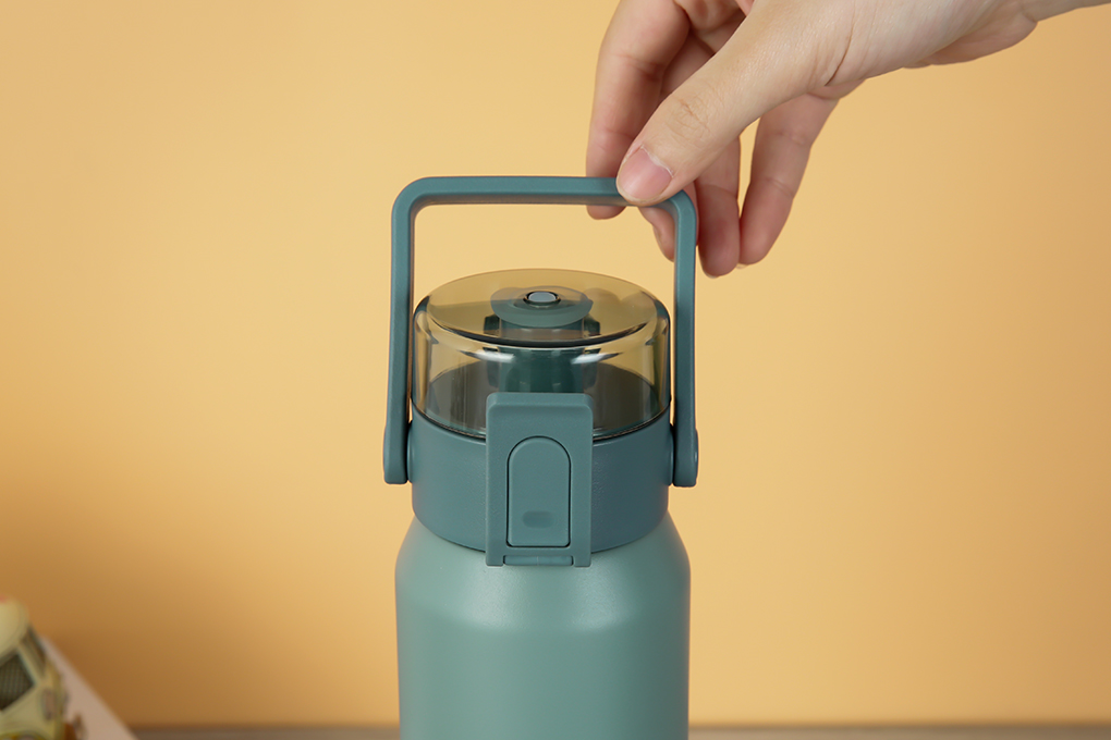 Bình giữ nhiệt inox 670 ml Delites XB-20109 Màu Xanh bộ đội
