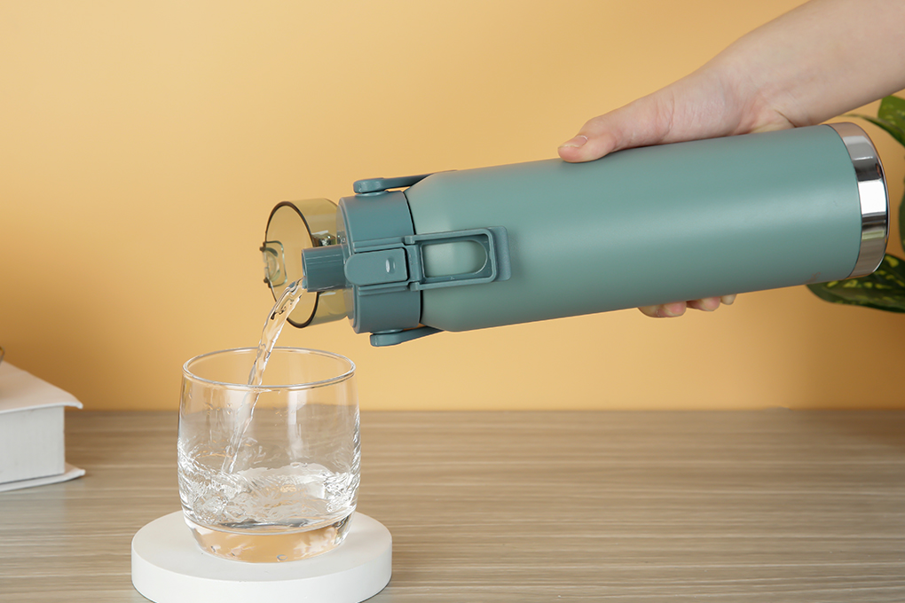 Bình giữ nhiệt inox 670 ml Delites XB-20109 Màu Xanh bộ đội