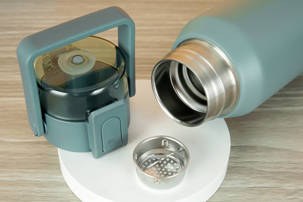 Bình giữ nhiệt inox 670 ml Delites XB-20109 Màu Xanh bộ đội