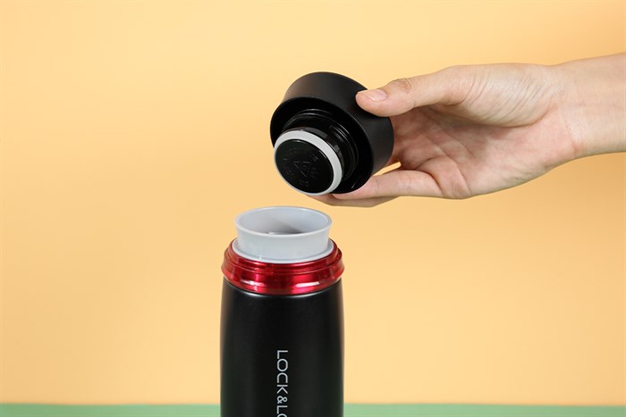 Bình giữ nhiệt inox 450 ml Lock&Lock LHC4131BKR Màu Đen - Đỏ