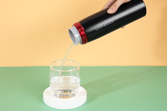 Bình giữ nhiệt inox 450 ml Lock&Lock LHC4131BKR Màu Đen - Đỏ