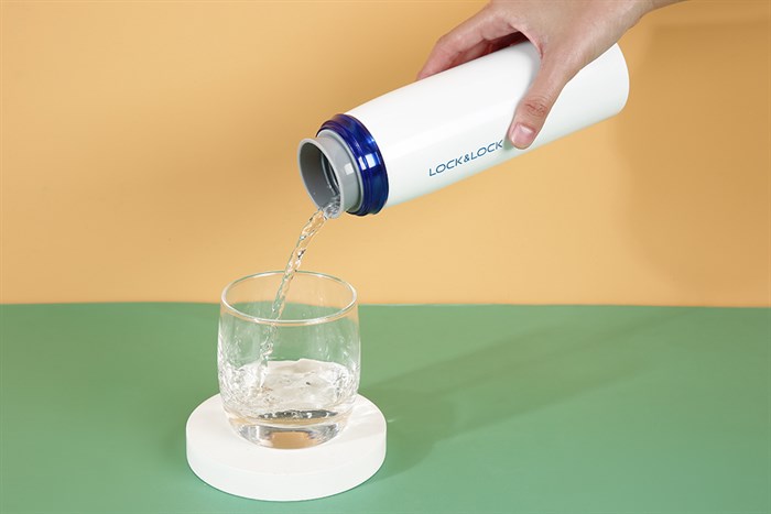 Bình giữ nhiệt inox 450 ml Lock&Lock LHC4131WB Màu Trắng - Xanh