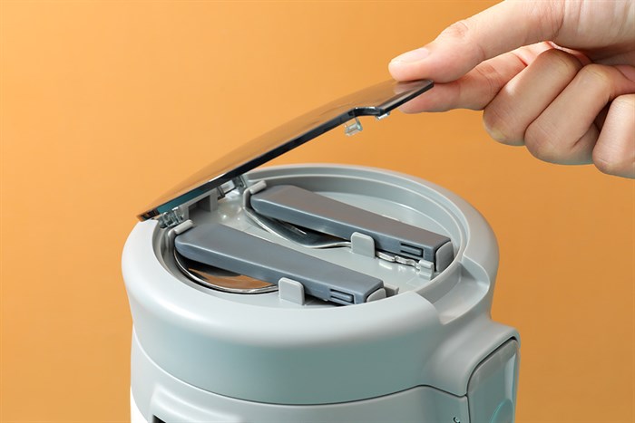 Bộ bình đựng thức ăn giữ nhiệt inox Lock&Lock LHC8039WHT Màu Trắng