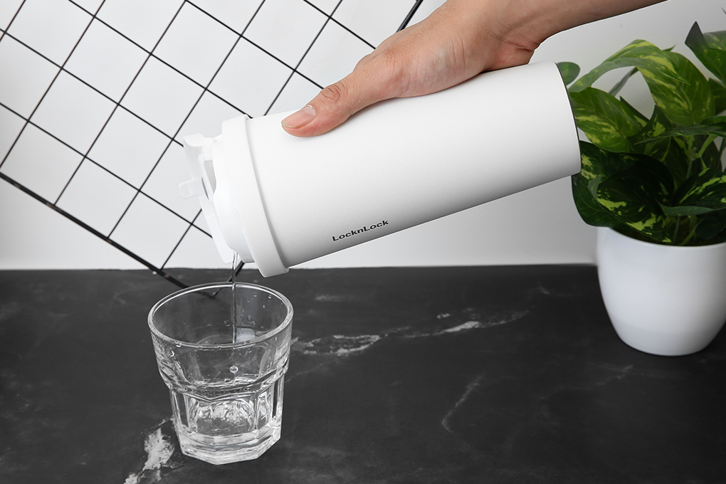 Ly giữ nhiệt inox 550 ml Lock&Lock LHC3249WHT Màu Trắng