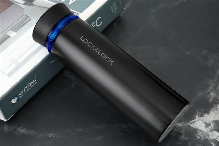 Bình giữ nhiệt inox 450 ml Lock&Lock LHC4131BKB Màu Đen - xanh dương