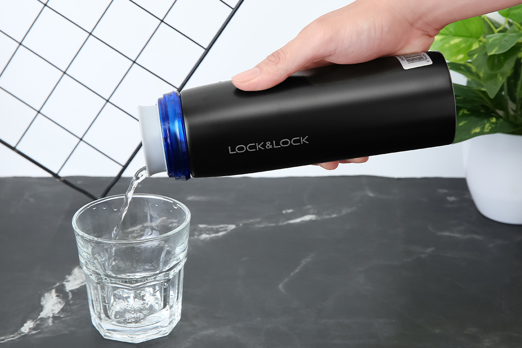 Bình giữ nhiệt inox 450 ml Lock&Lock LHC4131BKB Màu Đen - xanh dương