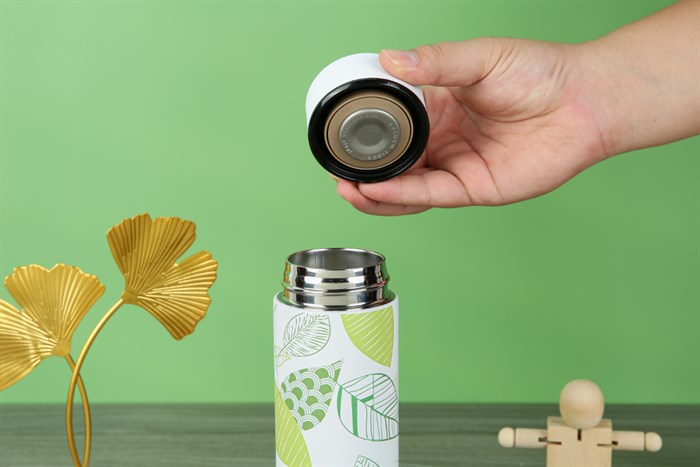 Bình giữ nhiệt inox 450 ml Delites K450B37 Màu Xanh lá