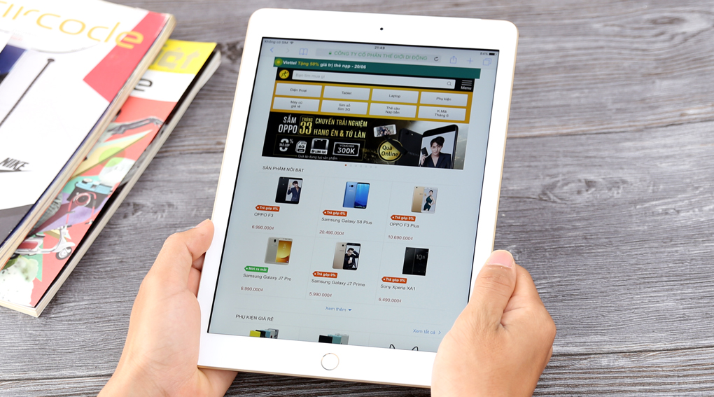 Máy tính bảng iPad Wifi 128GB (2017) Màu Vàng đồng