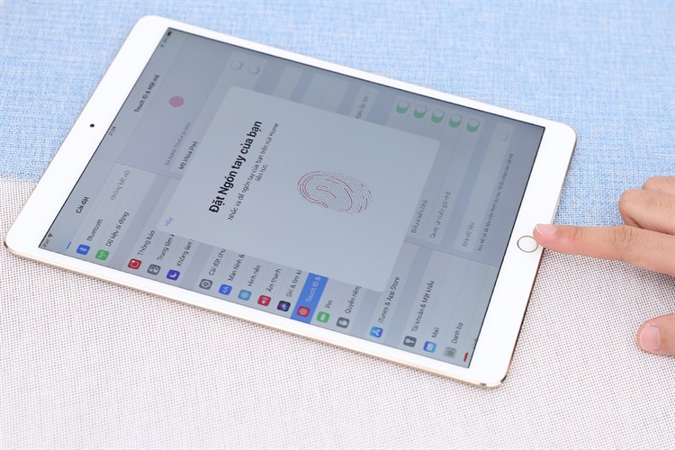 Máy tính bảng iPad Pro 10.5 inch Wifi Cellular 64GB (2017) Màu Vàng đồng