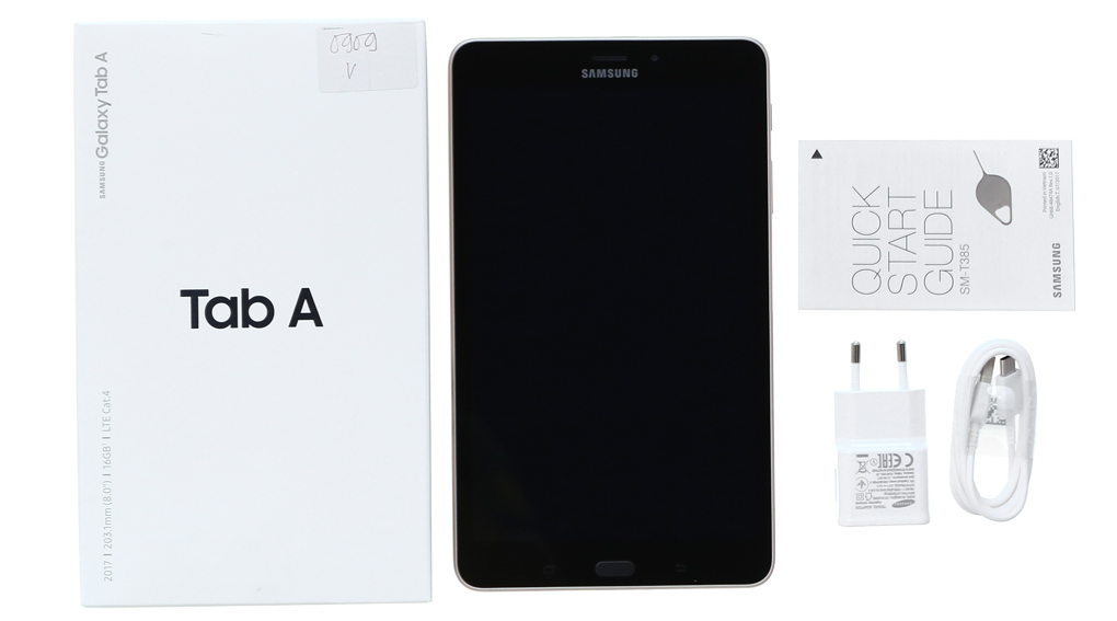 Bộ sản phẩm gồm: Adapter, Sách hướng dẫn, Cáp chuyển, Cây lấy sim, Hộp máy