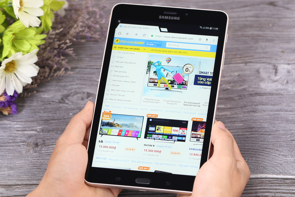 Máy tính bảng Samsung Galaxy Tab A 8.0 (2017) Màu Vàng đồng