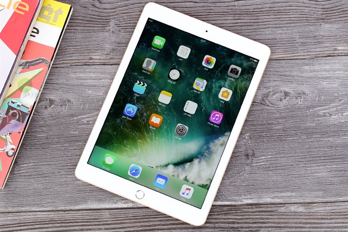 Máy tính bảng iPad Wifi 128 GB (2018) Màu Vàng đồng