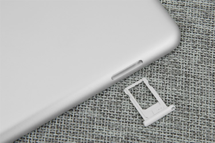 Máy tính bảng iPad Wifi Cellular 32GB (2018)