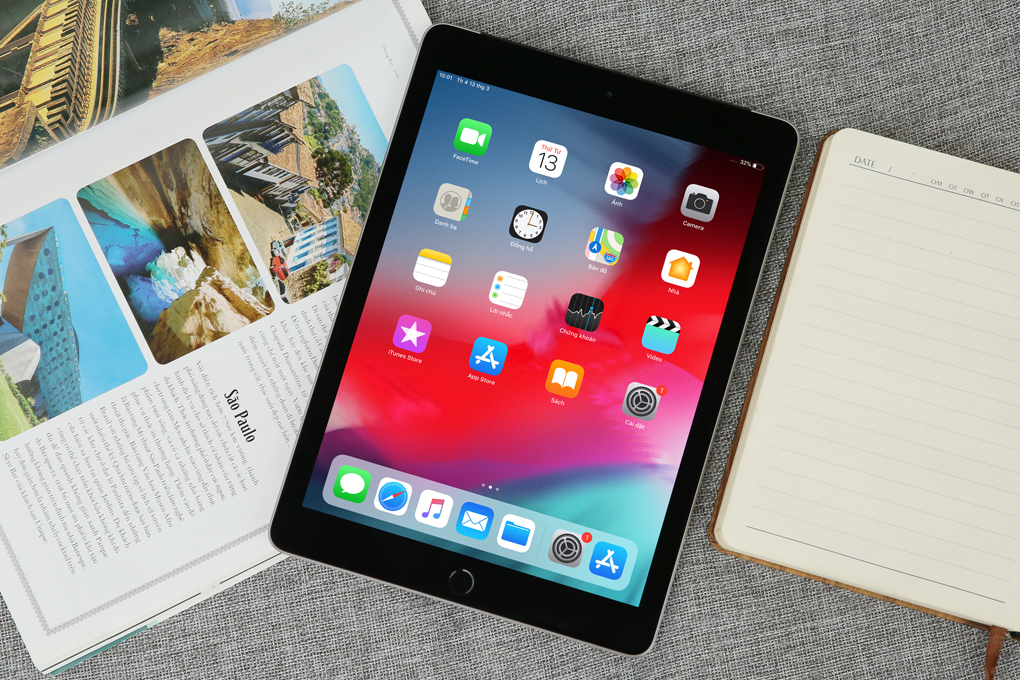 Máy tính bảng iPad Wifi Cellular 32GB (2018) Màu Xám