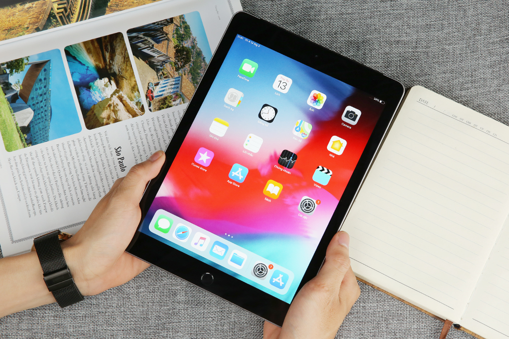 Máy tính bảng iPad Wifi Cellular 128GB (2018)