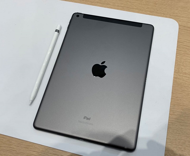 iPad 10.2 Wifi 32GB (2019) | Thiết kế kim loại sang trọng