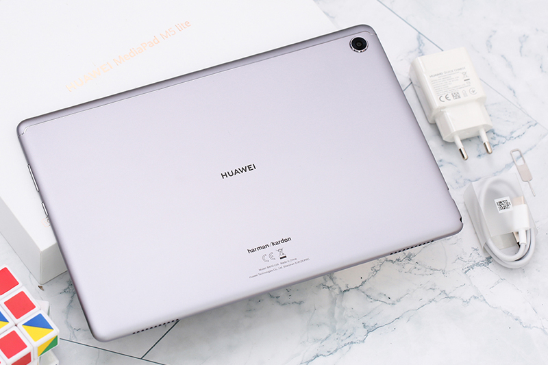 Huawei MediaPad M5 Lite | Camera sau 8 MP