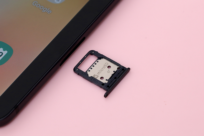 Galaxy Tab S6 Lite |  Nó có thể gắn thẻ nhớ ngoài