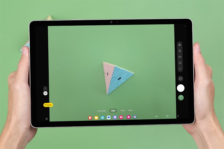 Máy tính bảng Samsung Galaxy Tab S9 FE WiFi 6GB/128GB Màu Bạc