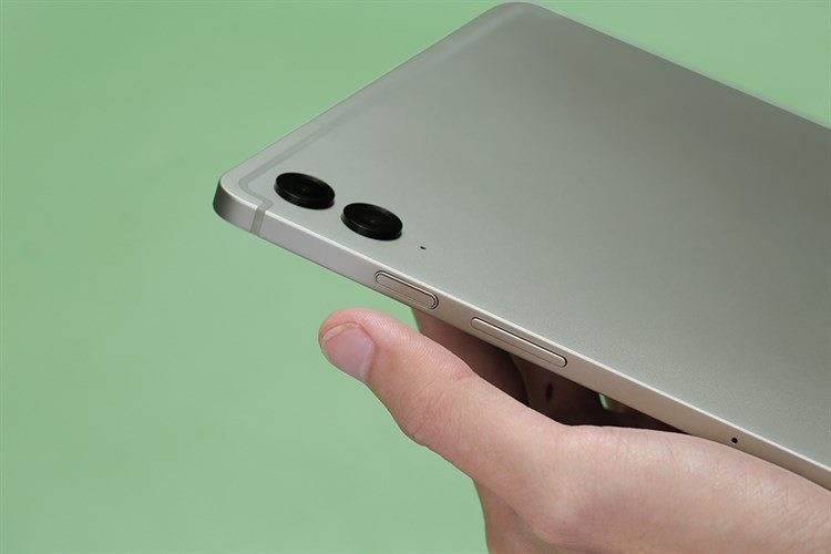 Máy tính bảng Samsung Galaxy Tab S9 FE+ WiFi 8GB/128GB Màu Bạc