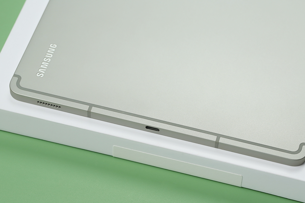 Máy tính bảng Samsung Galaxy Tab S9 FE+ WiFi 8GB/128GB Màu Bạc