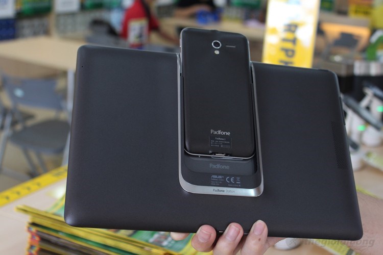 Máy tính bảng Asus Padfone 2 A68 10" 3G 32GB