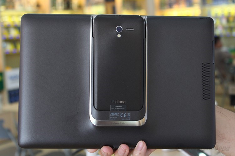 Máy tính bảng Asus Padfone 2 A68 10" 3G 32GB