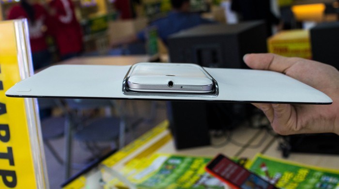 Máy tính bảng Asus Padfone 2 A68 10" 3G 32GB