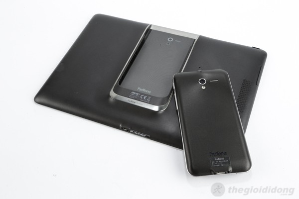 Padfone 2 A68 vừa là một smartphone, vừa là máy tính bảng