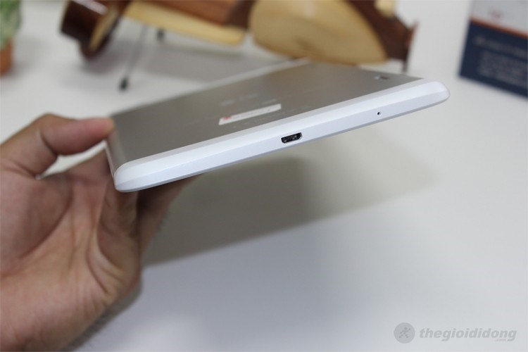 Máy tính bảng LG G Pad 8.3 16GB/Wifi