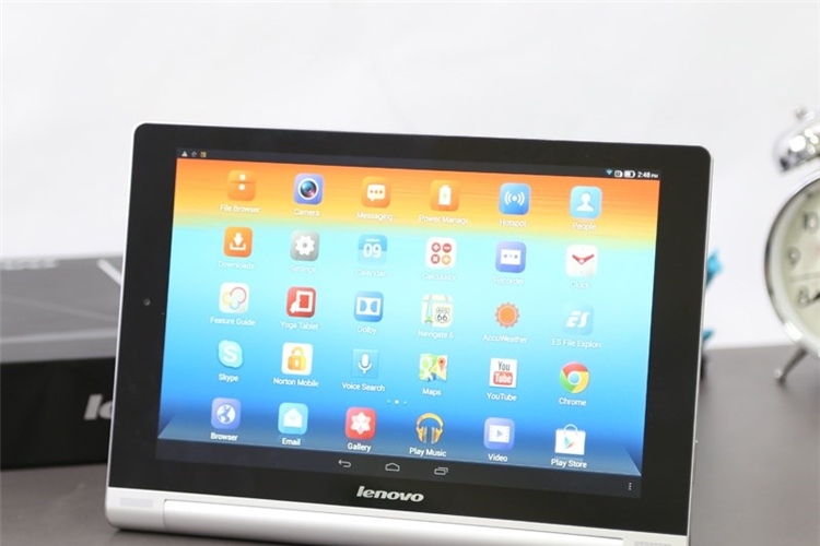 Máy tính bảng Lenovo Yoga Tablet 10 B8000 Màu Bạc