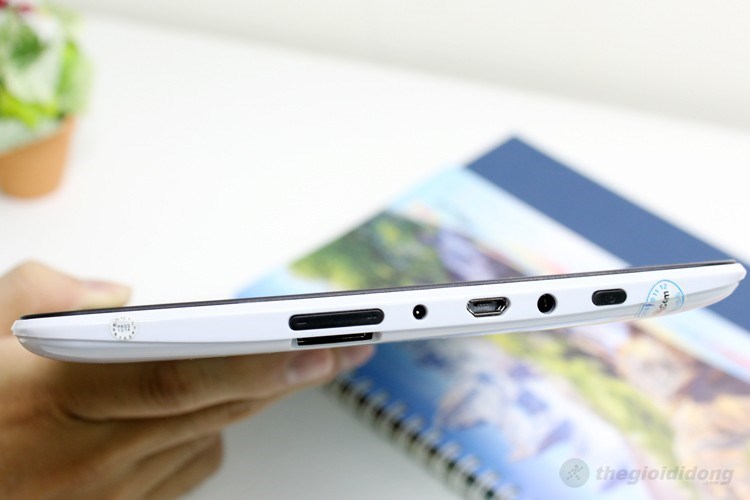 Máy tính bảng Popcom Upad 9B 4GB/Wifi