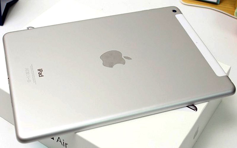 Máy tính bảng iPad Air Cellular 16GB Màu Bạc