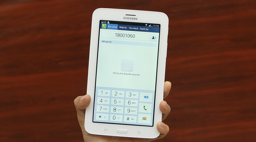 <p>Nghe gọi, nhắn tin như một smartphone v&agrave; online 24/7 nhờ kết nối 3G</p>