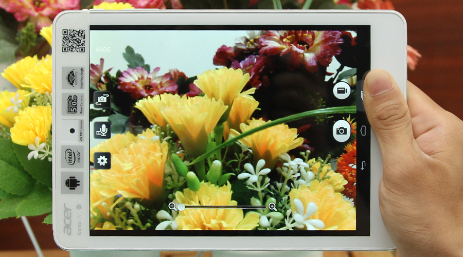 <p>Quay phim, chụp ảnh tức th&igrave; với camera sau 5 MP hay camera trước 2 MP</p>