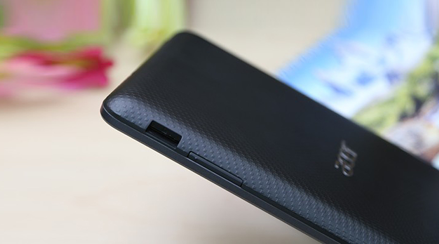 <p>Với bộ nhớ trong 16GB th&ecirc;m khe cắm mở rộng đến 32GB, tăng th&ecirc;m khả năng lưu trữ v&agrave; chia sẻ dữ liệu của B1-721.</p>