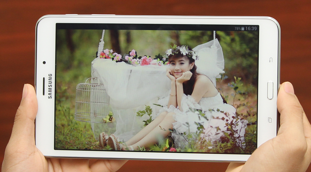 Máy tính bảng Samsung Galaxy Tab 4 8.0 (SM-T331) Màu Trắng