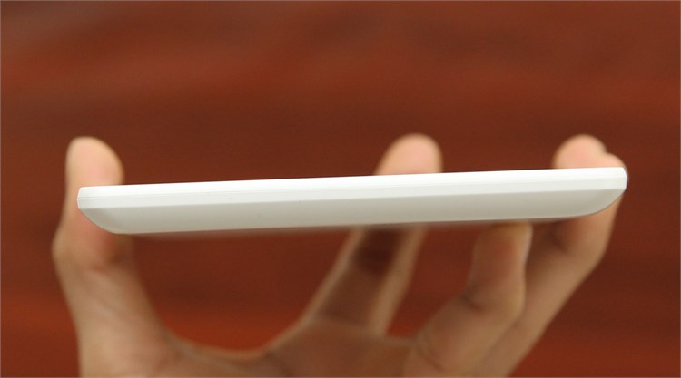 Máy tính bảng Acer Iconia B1-740 Màu Trắng