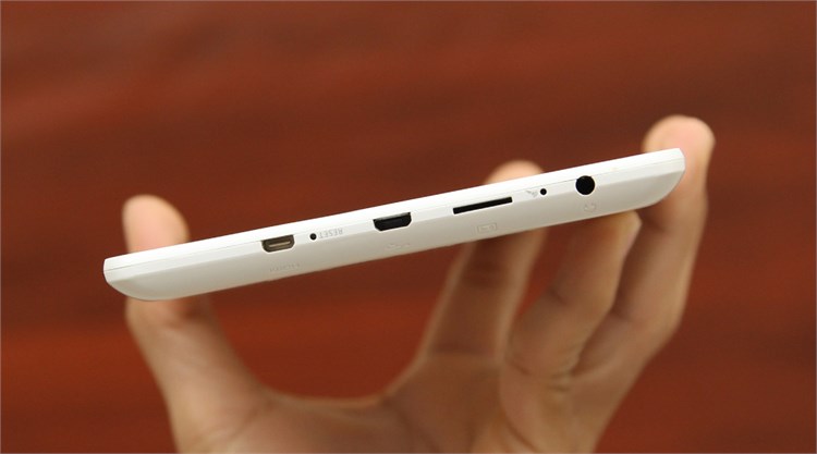 Máy tính bảng Acer Iconia B1-740 Màu Trắng