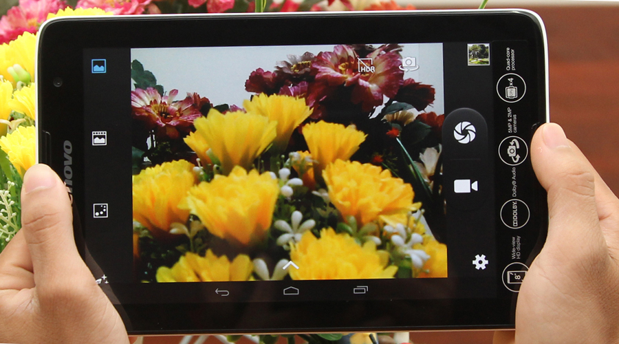 <p>Camera trước 2 MP v&agrave; camera sau 5 MP lấy n&eacute;t nhanh gi&uacute;p bạn chụp ảnh kỷ niệm mọi l&uacute;c mọi nơi hay chat voice sinh động hơn.</p>