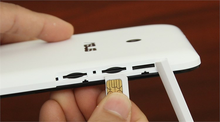 Máy tính bảng Asus FonePad 7 (FE170CG)