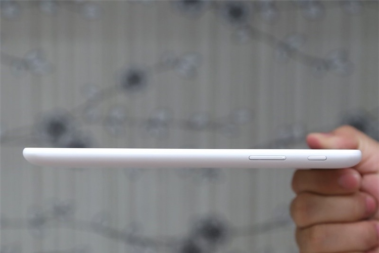 Máy tính bảng LG G Pad 7 (V400) Màu Trắng