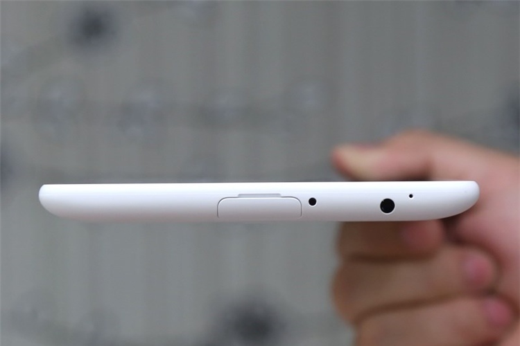 Máy tính bảng LG G Pad 7 (V400) Màu Trắng